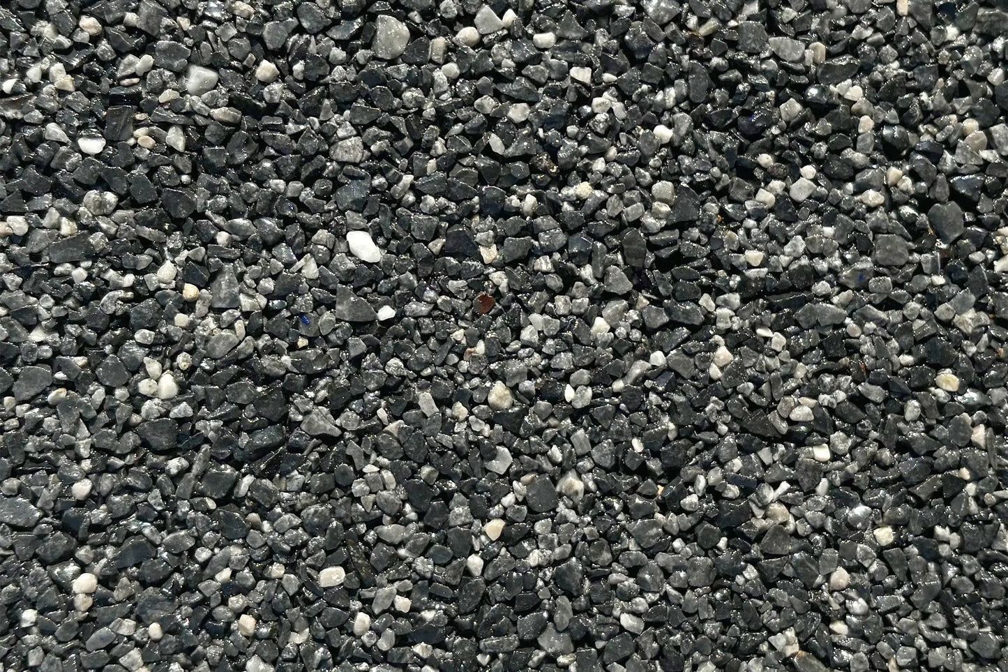 Manhattan resin bound aggregate close-up, dark charcoal grey blend
